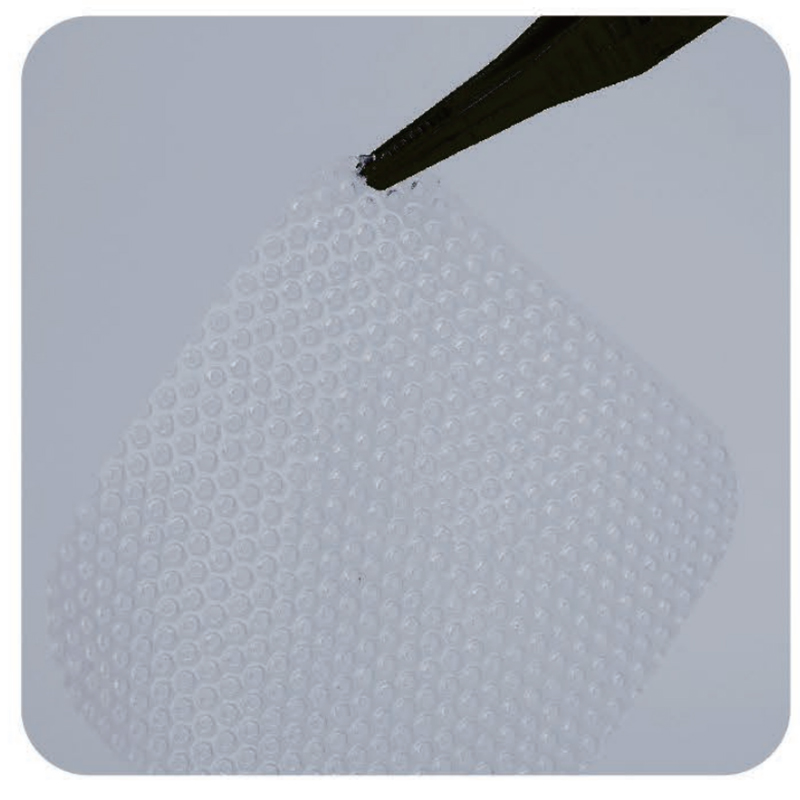 Pansement en silicone pour couche de contact avec la plaie